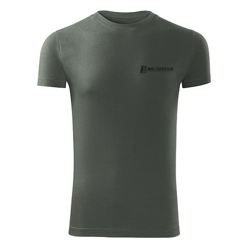Everyday Warrior T-Shirt - Yggdrasil fra WOLFSKRIEGER kombinerer stil og komfort med et robust design, perfekt for den moderne skytter og friluftsentusiast.